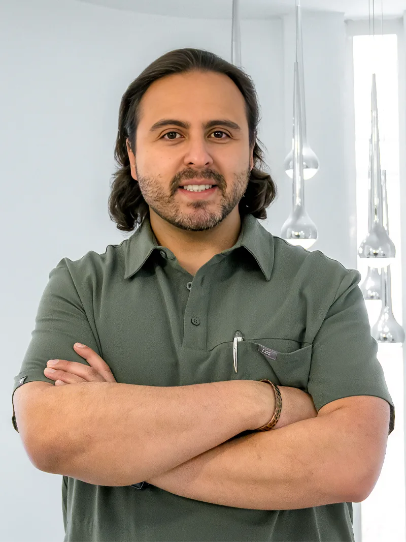 OD. Carlos Eduardo Fajardo Escolar — Rehabilitador Oral, Director de SIMEB Bogotá